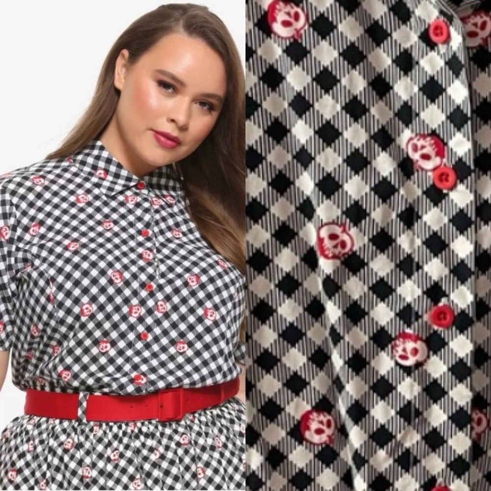 NWOT Her Universe Disney Villains gingham apples top